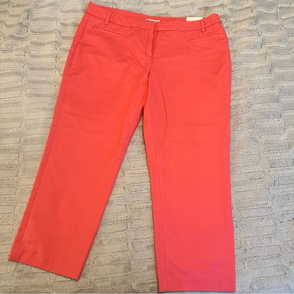 NWT Coral Capri Pants